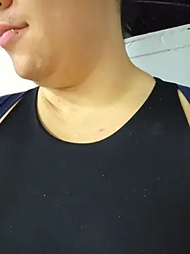 lilith velvet  online show from 14, 4, 2026