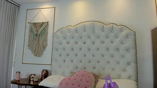 Snapshot of Sara_funy chatting on 28, 4, 2026 Sara funy online show from 28, 4, 2026