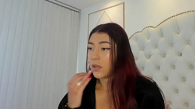 Snapshot of Sara_funy chatting on 8, 5, 2026 Sara funy online show from 8, 5, 2026