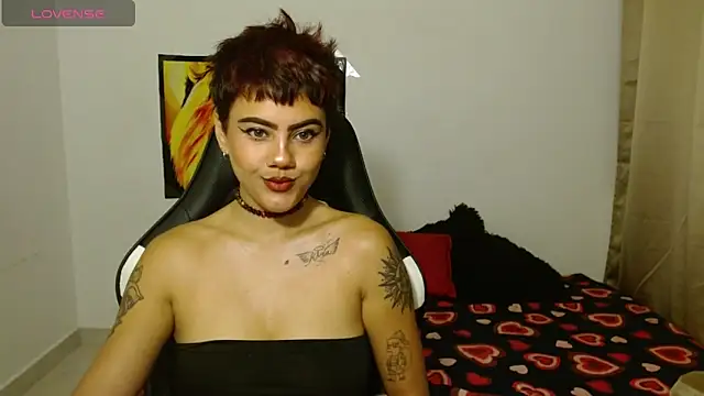 Snapshot of Divinejewel69 chatting on 16, 3, 2026 Divinejewel69 online show from 16, 3, 2026