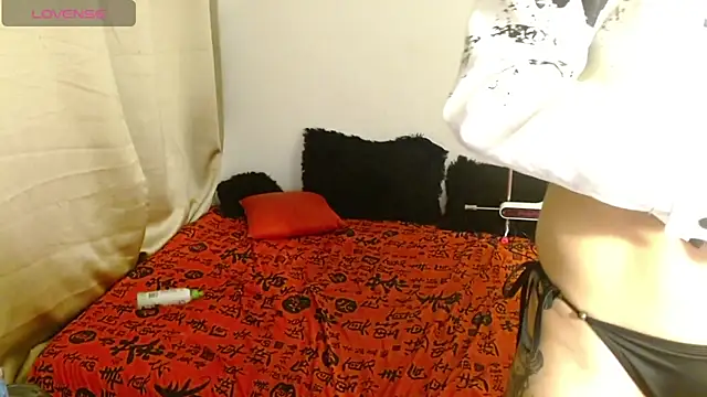 Snapshot of Divinejewel69 chatting on 27, 3, 2026 Divinejewel69 online show from 27, 3, 2026