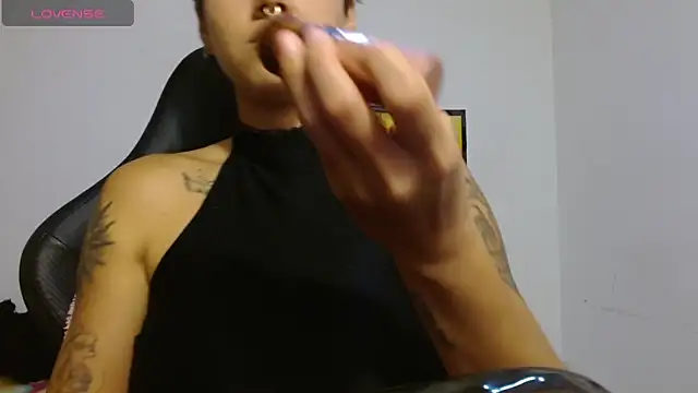 Snapshot of Divinejewel69 chatting on 30, 3, 2026 Divinejewel69 online show from 30, 3, 2026