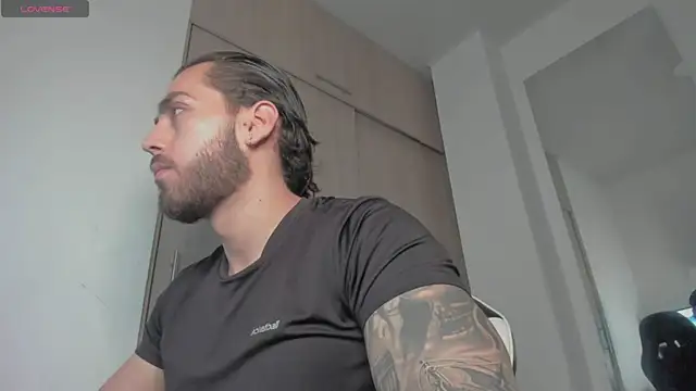 Snapshot of Axel__Blaze chatting on 19, 6, 2026 Axel Blaze online show from 19, 6, 2026