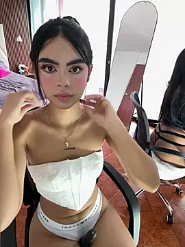 Snapshot of kitty_rousse01 chatting on 14, 4, 2026 kitty rousse01 online show from 14, 4, 2026