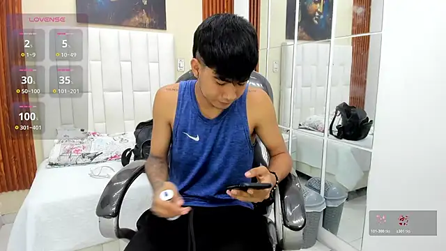 Snapshot of Thiago_collinss chatting on 18, 7, 2026 Thiago collinss online show from 18, 7, 2026