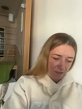 Snapshot of FitAnna chatting on 27, 2, 2026 FitAnna online show from 27, 2, 2026