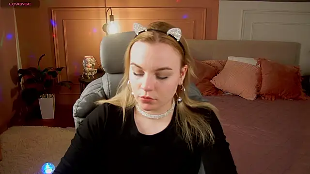 Glow Margo online show from 22, 3, 2026