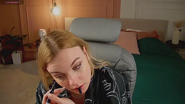 Glow Margo online show from 12, 4, 2026