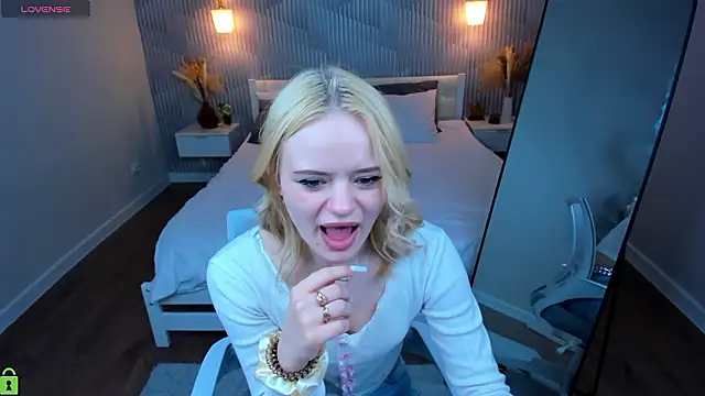 Tessa Ashe online show from 19, 3, 2026