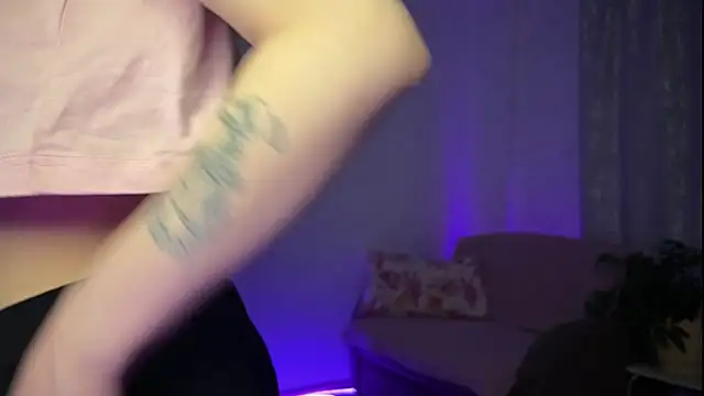 RosaMoore online show from 27, 4, 2026