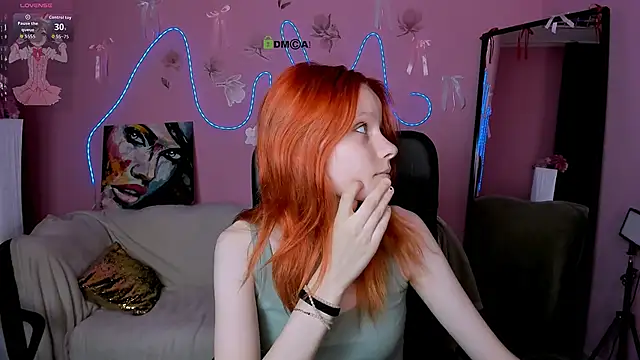 cassandra nik online show from 30, 4, 2026