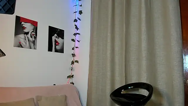 Snapshot of Rebeca_Marchetti chatting on 14, 7, 2026 Rebeca Marchetti online show from 14, 7, 2026