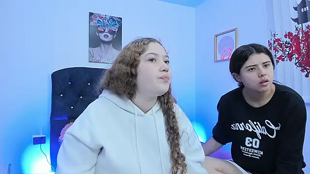 valeria and zoe online show from 11, 3, 2026