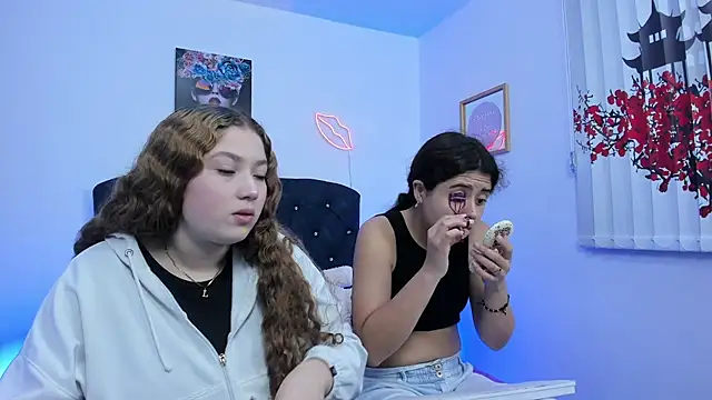 valeria and zoe online show from 18, 3, 2026