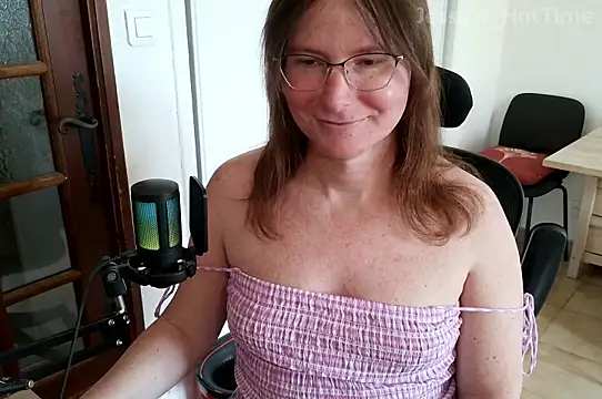 Snapshot of Jessica_hotTime chatting on 19, 4, 2026 Jessica hotTime online show from 19, 4, 2026