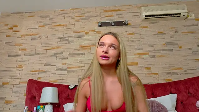 LannaSkyy online show from 11, 3, 2026