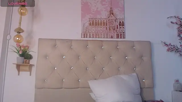 Rommen N Zoe online show from 12, 6, 2026