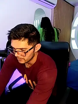 ritzabeth daniel online show from 31, 3, 2026