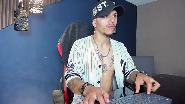 DanteLuxx online show from 10, 3, 2026