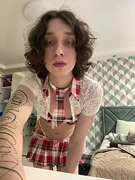 PrettylnPink  online show from 6, 5, 2026
