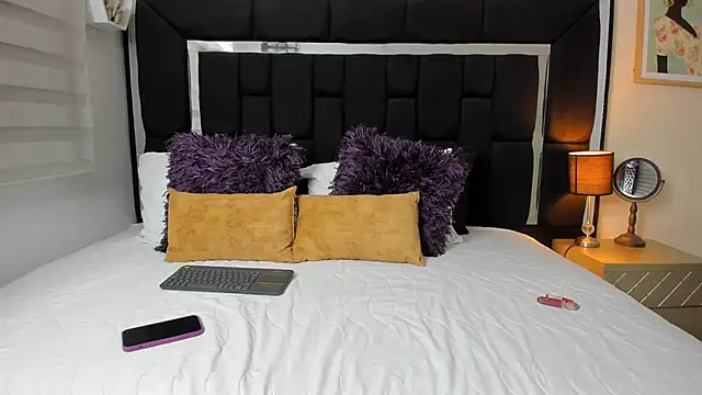 Snapshot of Tiana_moon chatting on 8, 4, 2026 Tiana moon online show from 8, 4, 2026