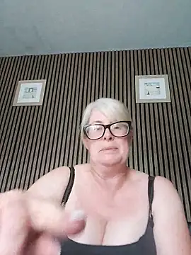 FlirtyFleur-x online show from 29, 5, 2026