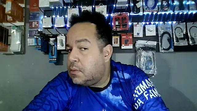 Snapshot of UrsoBissexualPauGrosso chatting on 16, 4, 2026 UrsoBissexualPauGrosso online show from 16, 4, 2026