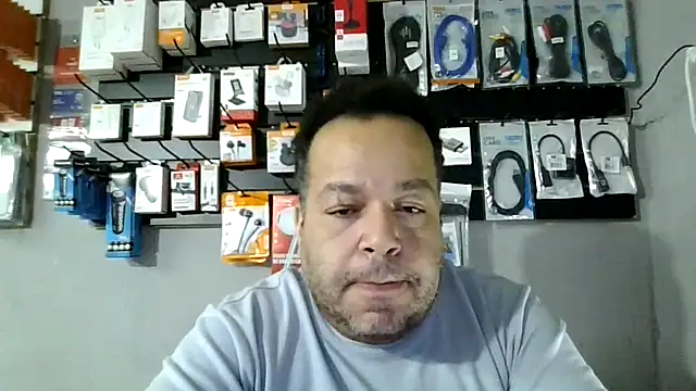 Snapshot of UrsoBissexualPauGrosso chatting on 17, 4, 2026 UrsoBissexualPauGrosso online show from 17, 4, 2026