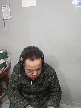 Snapshot of UrsoBissexualPauGrosso chatting on 23, 5, 2026 UrsoBissexualPauGrosso online show from 23, 5, 2026