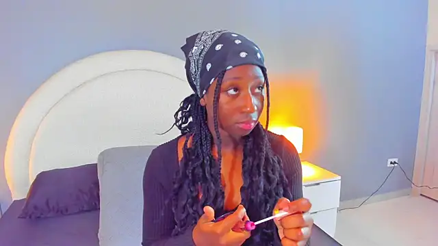 Snapshot of zoepinkett chatting on 28, 2, 2026 zoepinkett online show from 28, 2, 2026