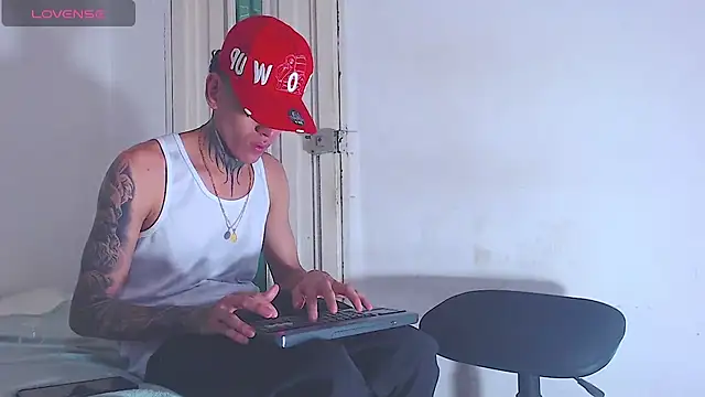 Snapshot of gabriel_reyes21 chatting on 1, 8, 2026 gabriel reyes21 online show from 1, 8, 2026
