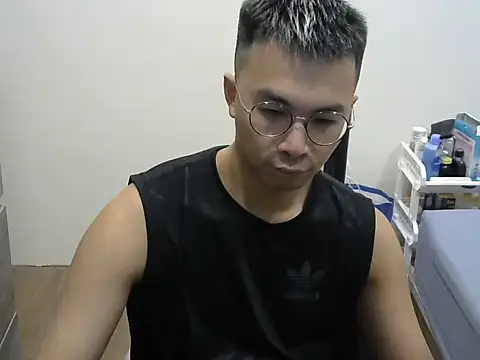 Snapshot of silverwolfwoof chatting on 15, 5, 2026 silverwolfwoof online show from 15, 5, 2026