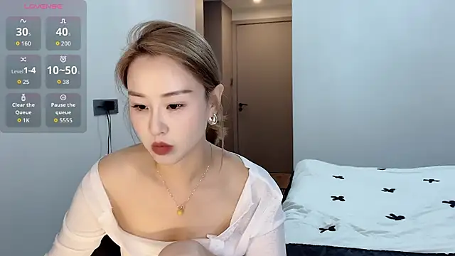 Snapshot of xiaolu-686 chatting on 7, 5, 2026 xiaolu-686 online show from 7, 5, 2026