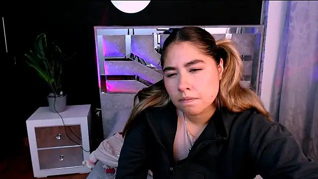 Sofiazaf  online show from 10, 3, 2026