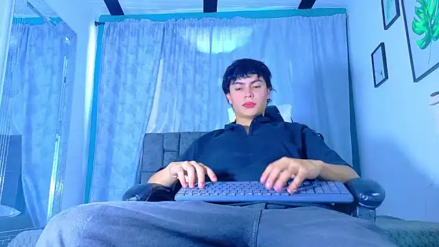 Snapshot of Dantekent chatting on 24, 5, 2026 Dantekent online show from 24, 5, 2026