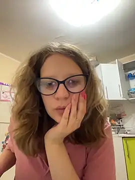 Snapshot of Luminosa chatting on 2, 3, 2026 Luminosa online show from 2, 3, 2026