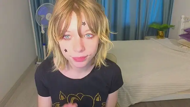 Snapshot of MollySally chatting on 19, 6, 2026 MollySally online show from 19, 6, 2026