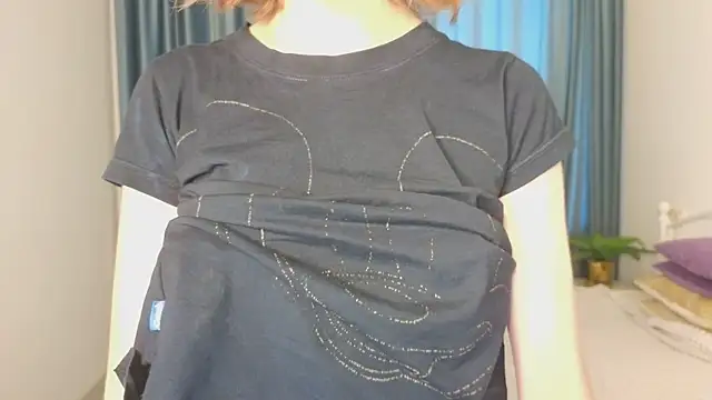 Snapshot of MollySally chatting on 25, 6, 2026 MollySally online show from 25, 6, 2026
