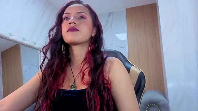 Snapshot of Lola_roses_tf chatting on 10, 7, 2026 Lola roses tf online show from 10, 7, 2026