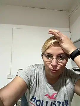 Snapshot of romi13 chatting on 25, 7, 2026 romi13 online show from 25, 7, 2026