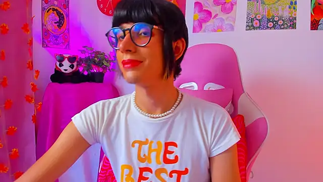 Madeline 21 online show from 13, 4, 2026