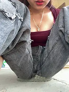 Junyy k2 online show from 5, 4, 2026