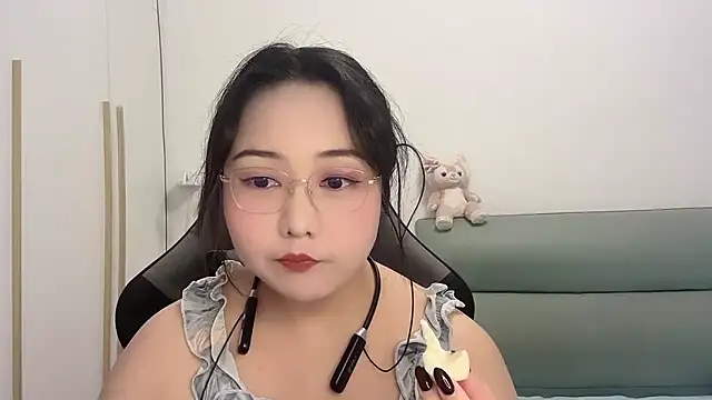 Snapshot of Susu-36E chatting on 4, 5, 2026 Susu-36E online show from 4, 5, 2026