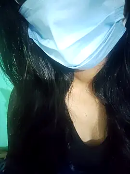 QUEEN LADYY online show from 5, 3, 2026