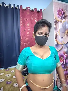 Snapshot of Tinaa_baby chatting on 18, 6, 2026 Tinaa baby online show from 18, 6, 2026