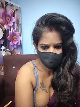 Snapshot of Tinaa_baby chatting on 8, 7, 2026 Tinaa baby online show from 8, 7, 2026