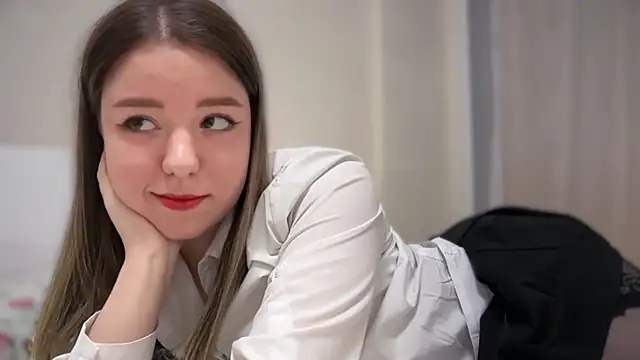 Snapshot of SmoggyWeek chatting on 1, 3, 2026 SmoggyWeek online show from 1, 3, 2026