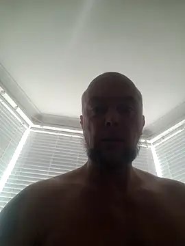 HornyDaddyMuscle online show from 10, 4, 2026