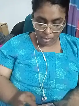 Snapshot of deepika-mallus chatting on 17, 6, 2026 deepika-mallus online show from 17, 6, 2026