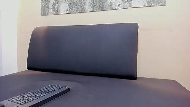 ZANE EVANS online show from 15, 4, 2026